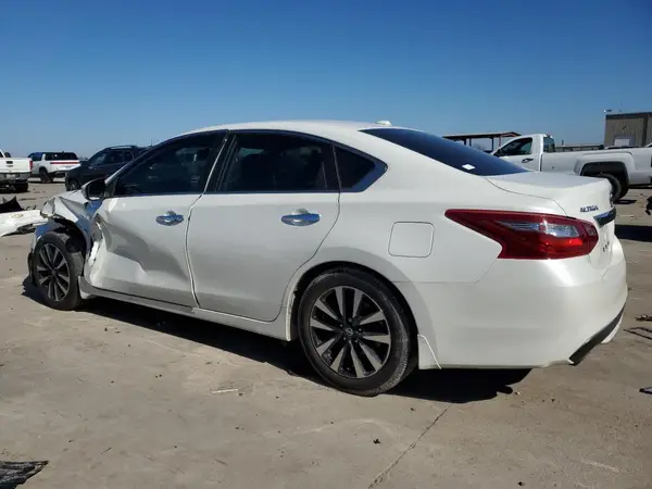 1N4AL3APXJC211219 2018 NISSAN ALTIMA - Image 2