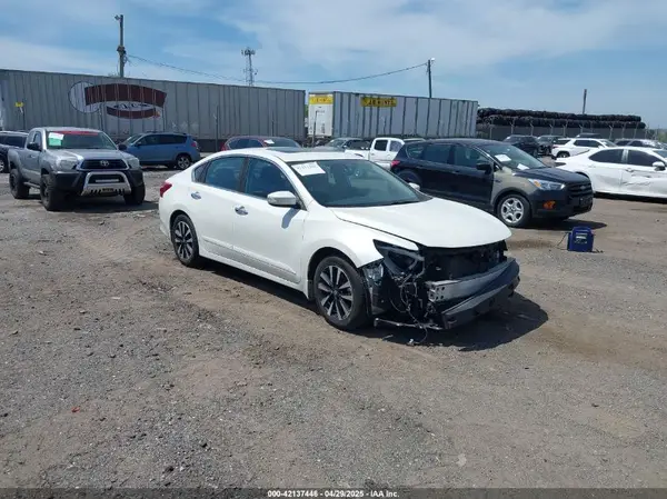 1N4AL3APXJC213164 2018 NISSAN ALTIMA - Image 1