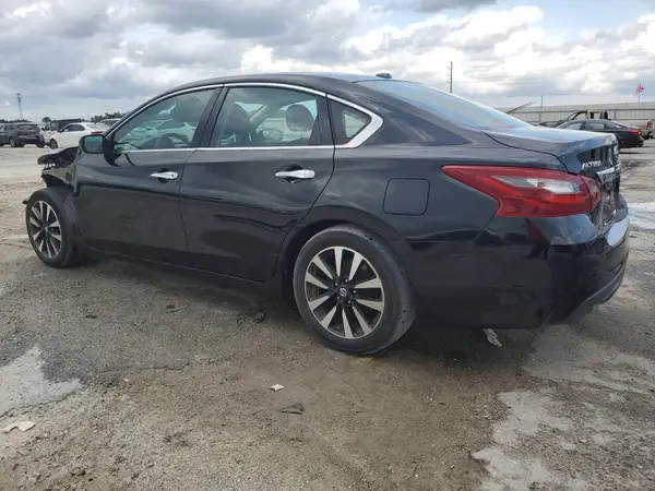 1N4AL3APXJC213634 2018 NISSAN ALTIMA - Image 2