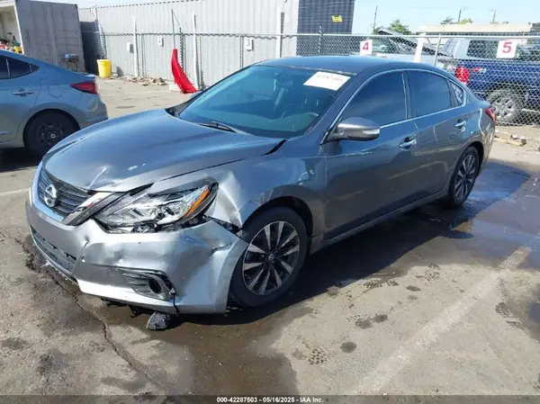 1N4AL3APXJC215335 2018 NISSAN ALTIMA - Image 2