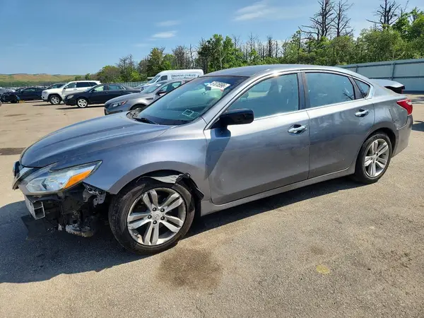 1N4AL3APXJC220969 2018 NISSAN ALTIMA - Image 1