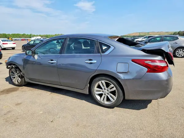 1N4AL3APXJC220969 2018 NISSAN ALTIMA - Image 2