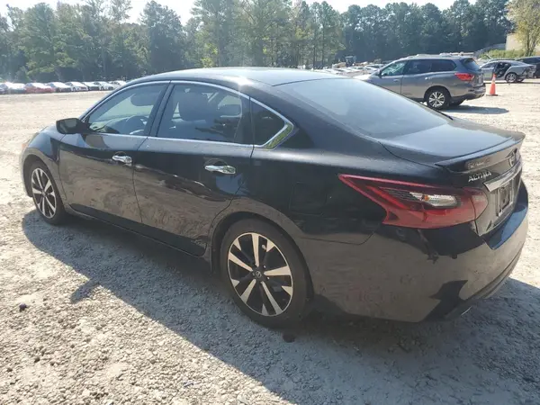 1N4AL3APXJC231986 2018 NISSAN ALTIMA - Image 2