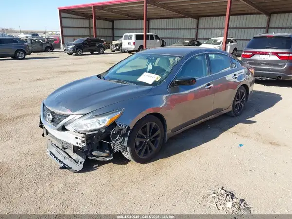1N4AL3APXJC233950 2018 NISSAN ALTIMA - Image 2