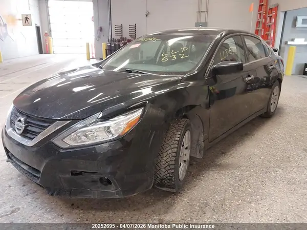 1N4AL3APXJC235682 2018 NISSAN ALTIMA - Image 2