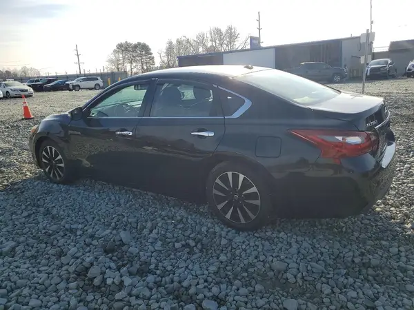 1N4AL3APXJC236024 2018 NISSAN ALTIMA - Image 2