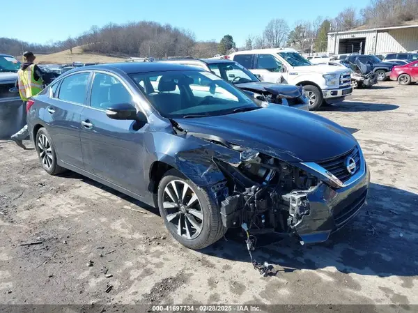 1N4AL3APXJC236055 2018 NISSAN ALTIMA - Image 1