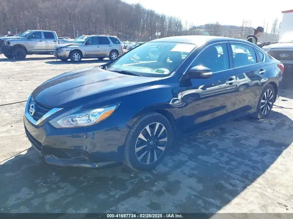 1N4AL3APXJC236055 2018 NISSAN ALTIMA - Image 2