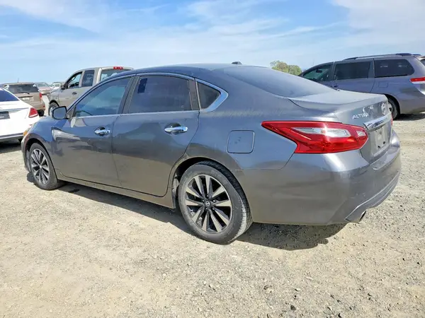 1N4AL3APXJC238629 2018 NISSAN ALTIMA - Image 2