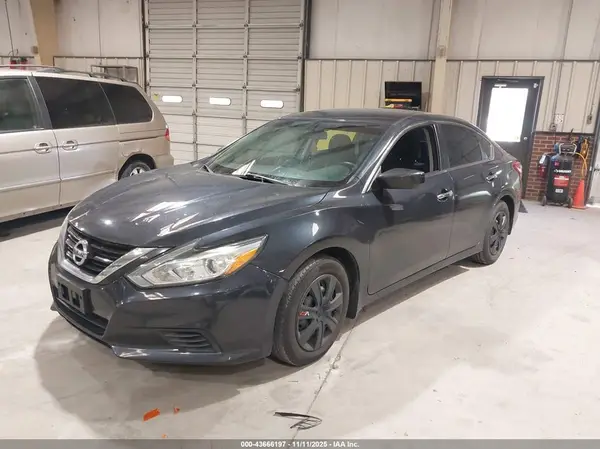 1N4AL3APXJC243023 2018 NISSAN ALTIMA - Image 2