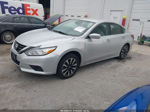 1N4AL3APXJC246682 2018 NISSAN ALTIMA - Image 2