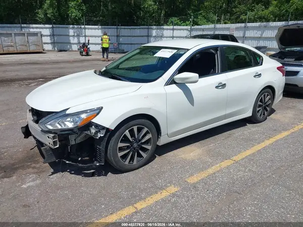 1N4AL3APXJC247038 2018 NISSAN ALTIMA - Image 2