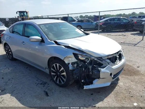 1N4AL3APXJC247086 2018 NISSAN ALTIMA - Image 1