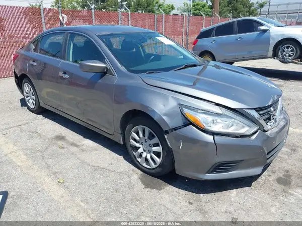 1N4AL3APXJC247900 2018 NISSAN ALTIMA - Image 1