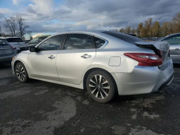 1N4AL3APXJC249162 2018 NISSAN ALTIMA - Image 2