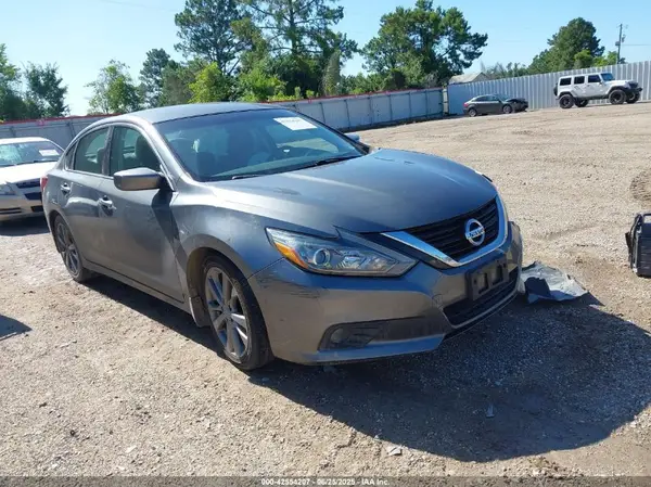 1N4AL3APXJC249601 2018 NISSAN ALTIMA - Image 1