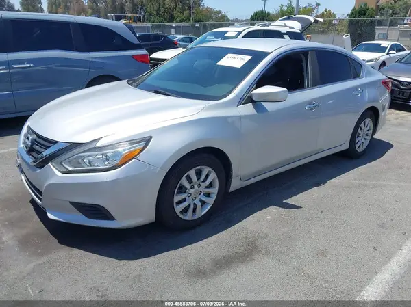 1N4AL3APXJC250375 2018 NISSAN ALTIMA - Image 2