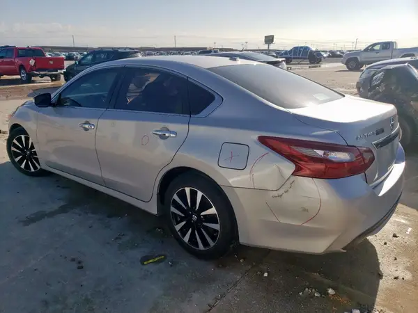 1N4AL3APXJC251137 2018 NISSAN ALTIMA - Image 2