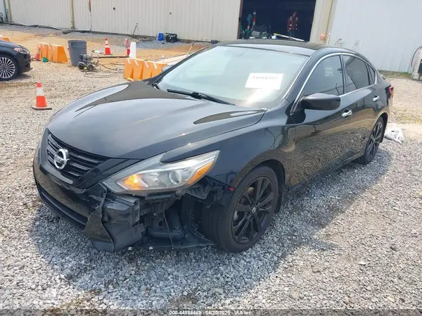1N4AL3APXJC251817 2018 NISSAN ALTIMA - Image 2