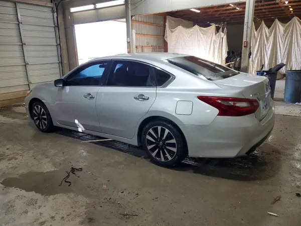 1N4AL3APXJC252501 2018 NISSAN ALTIMA - Image 2
