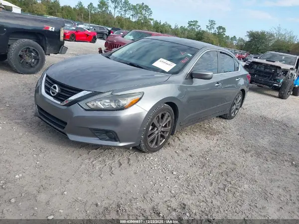1N4AL3APXJC253647 2018 NISSAN ALTIMA - Image 2