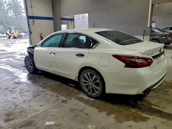 1N4AL3APXJC254457 2018 NISSAN ALTIMA - Image 2