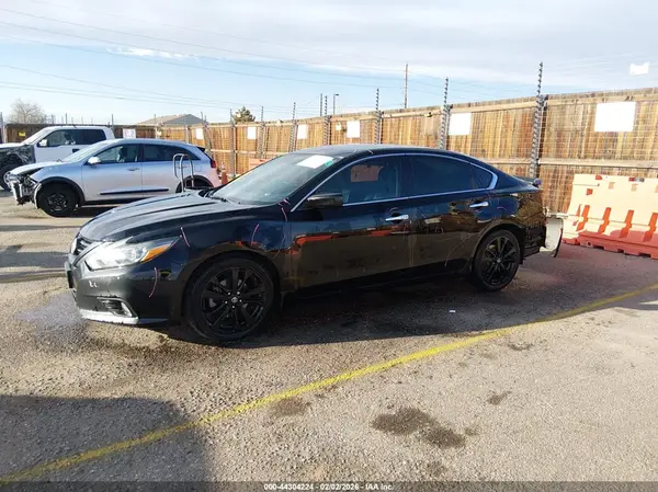 1N4AL3APXJC256015 2018 NISSAN ALTIMA - Image 2