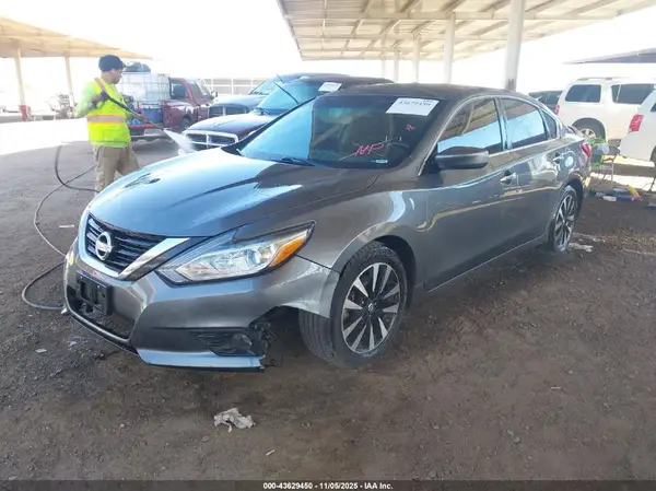 1N4AL3APXJC261392 2018 NISSAN ALTIMA - Image 2