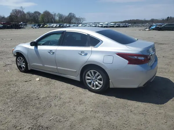 1N4AL3APXJC262963 2018 NISSAN ALTIMA - Image 2