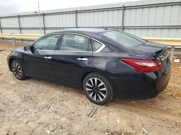 1N4AL3APXJC267581 2018 NISSAN ALTIMA - Image 2