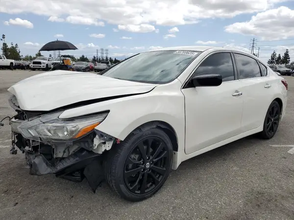 1N4AL3APXJC268116 2018 NISSAN ALTIMA - Image 1