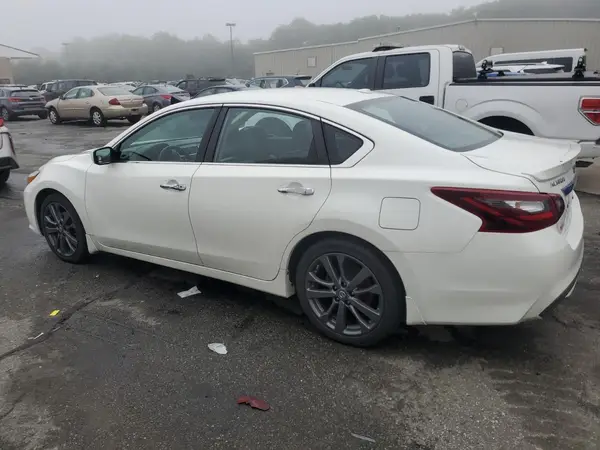 1N4AL3APXJC268214 2018 NISSAN ALTIMA - Image 2