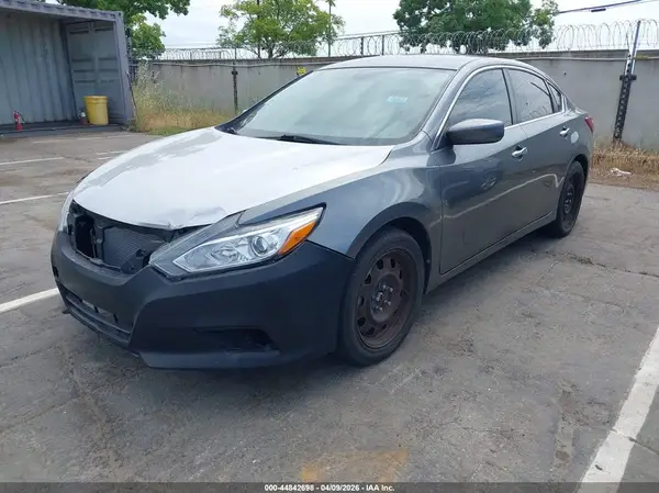 1N4AL3APXJC273655 2018 NISSAN ALTIMA - Image 2