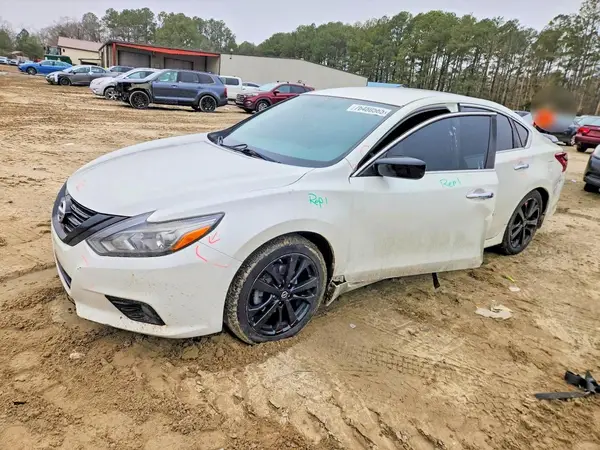 1N4AL3APXJC278015 2018 NISSAN ALTIMA - Image 1