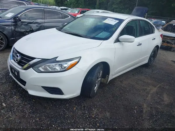 1N4AL3APXJC279939 2018 NISSAN ALTIMA - Image 2