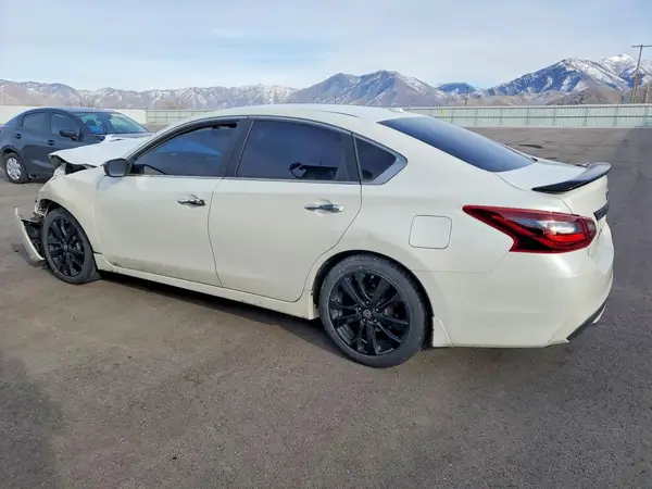 1N4AL3APXJC289158 2018 NISSAN ALTIMA - Image 2