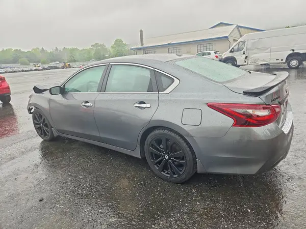 1N4AL3APXJC295929 2018 NISSAN ALTIMA - Image 2