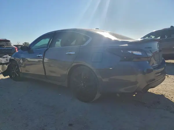 1N4AL3APXJC478313 2018 NISSAN ALTIMA - Image 2