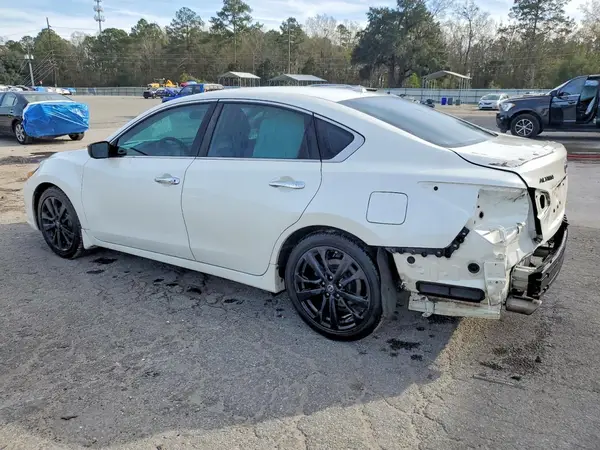 1N4AL3APXJC478859 2018 NISSAN ALTIMA - Image 2
