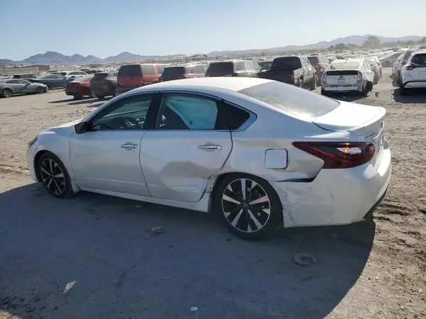 1N4AL3APXJC480272 2018 NISSAN ALTIMA - Image 2