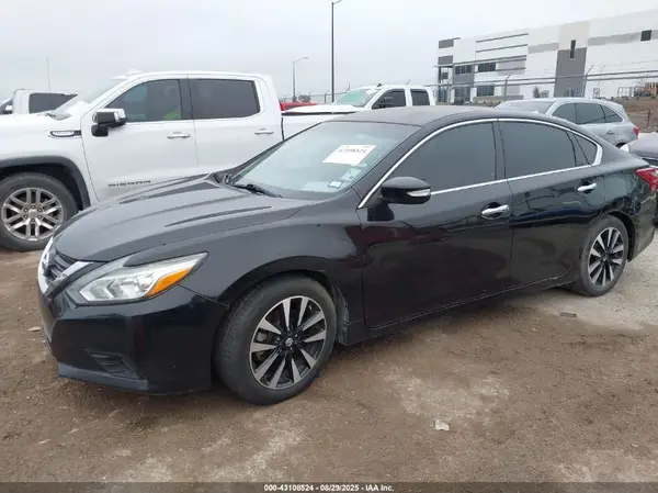 1N4AL3AT3JC126667 2018 NISSAN ALTIMA - Image 2