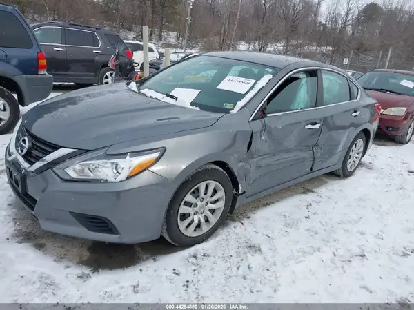 1N4AL3AT3JZ204337 2018 NISSAN ALTIMA - Image 2