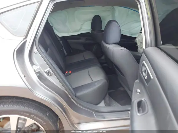1N4AL3AT8HC125868 2017 NISSAN ALTIMA - Image 8