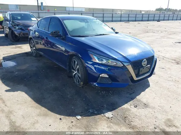 1N4AL4CV0MN383379 2021 NISSAN ALTIMA - Image 1