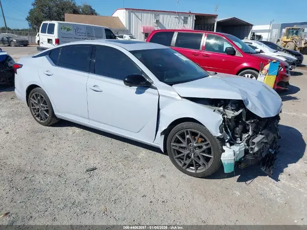 1N4AL4CV0PN353710 2023 NISSAN ALTIMA - Image 1