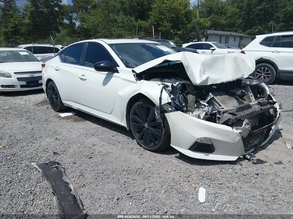 1N4AL4CV1MN303295 2021 NISSAN ALTIMA - Image 1