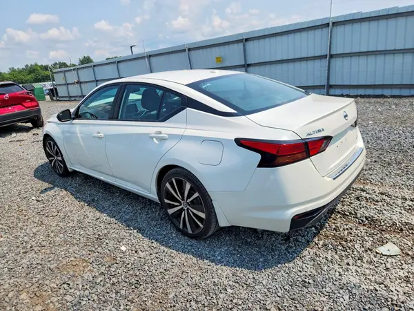 1N4AL4CV1MN329427 2021 NISSAN ALTIMA - Image 2