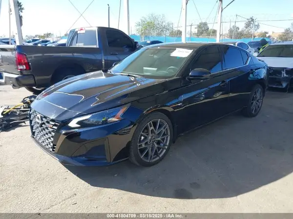 1N4AL4CV1PN304189 2023 NISSAN ALTIMA - Image 2