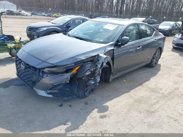 1N4AL4CV1PN366157 2023 NISSAN ALTIMA - Image 2