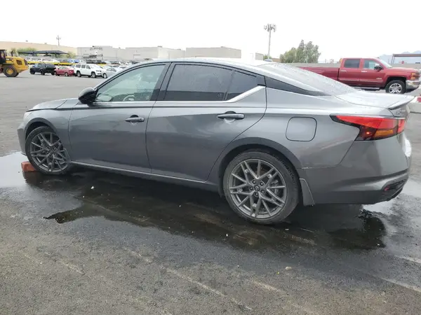 1N4AL4CV1PN395173 2023 NISSAN ALTIMA - Image 2